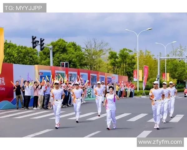 亚运会火炬接力开启，中国运动员担任首棒火炬手